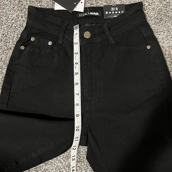 Fashion Nova Women’s Caroline High-rise Jeans,  Women's size 3; New with Tags - Picture 4 of 16